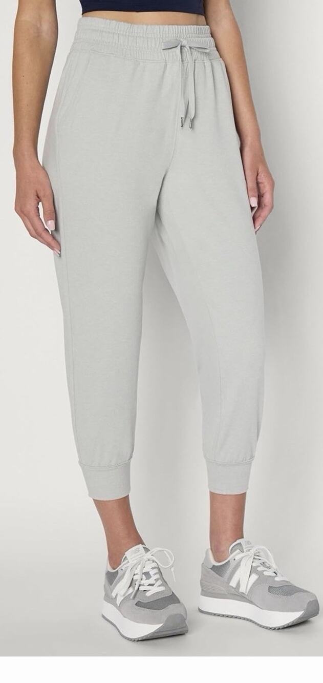 Amazon Essentials Soft Performance Capri Jogger Sweats Women’s XS NWT